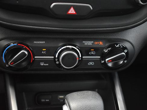 Used 2023 Kia Soul LX FWD image 26