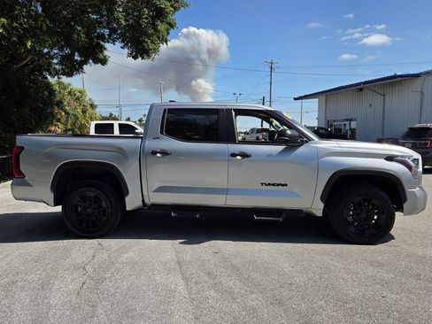 Used 2024 Toyota Tundra SR5 w/ SR5 Convenience Package AWD/4WD image 6