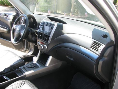 Used 2012 Subaru Forester 2.5X Limited AWD/4WD image 14