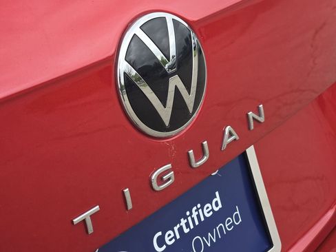 Used 2024 Volkswagen Tiguan SE R-Line w/ MDO Package, Three-Row image 11