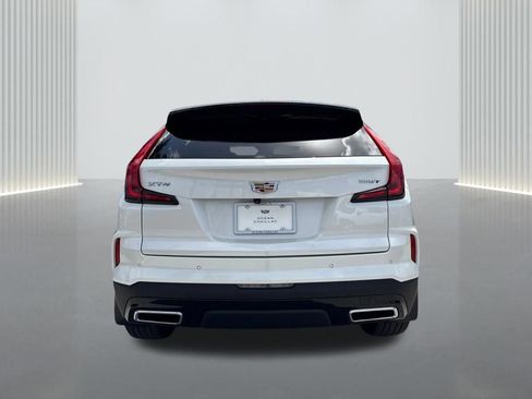 Used 2024 Cadillac XT4 Premium Luxury FWD image 6