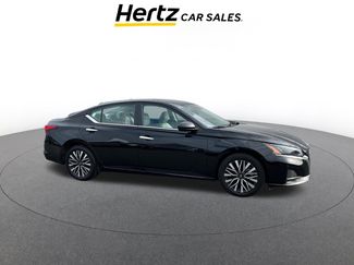 Used 2025 Nissan Altima 2.5 SV video 1