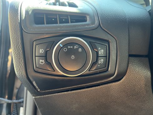 Used 2015 Ford Focus SE w/ Equipment Group 201A FWD image 20