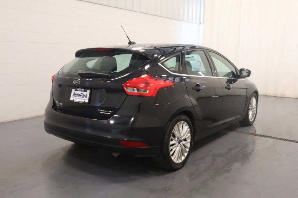 Used 2015 Ford Focus Titanium FWD image 7