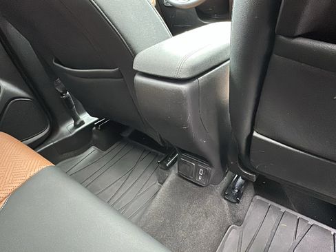 Used 2020 Buick Encore GX Essence w/ Experience Buick Package image 26