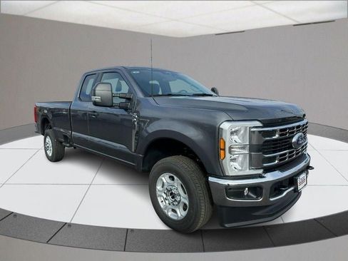New 2026 Ford F350 XLT image 2