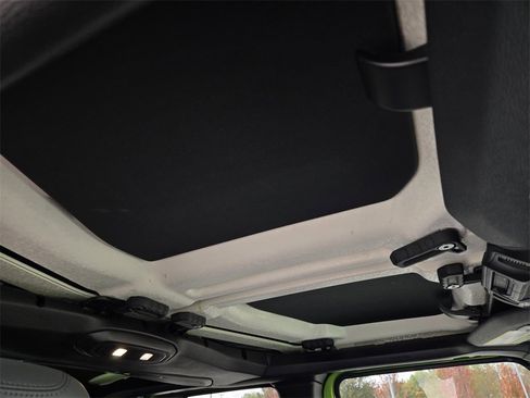 New 2025 Jeep Gladiator Mojave image 11