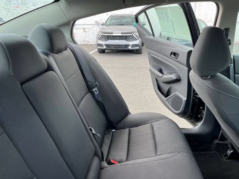 Used 2025 Nissan Altima 2.5 SV FWD image 38