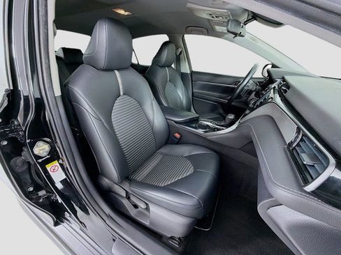 Used 2019 Toyota Camry SE image 26