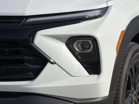 New 2026 Chevrolet TrailBlazer LT w/ Midnight Edition FWD image 7