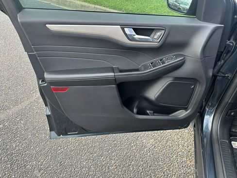 Used 2022 Ford Escape SEL FWD image 10