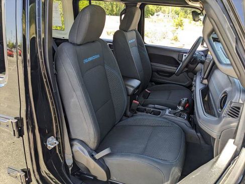 Certified 2025 Jeep Wrangler Unlimited Rubicon 4xe w/ Convenience Group image 48