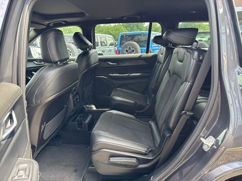 Used 2023 Jeep Grand Cherokee L Laredo AWD/4WD image 13