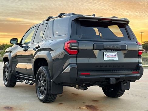 Used 2025 Toyota 4Runner SR5 image 7