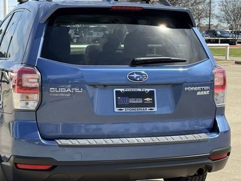 Used 2017 Subaru Forester 2.5i Premium w/ All-Weather Package image 8