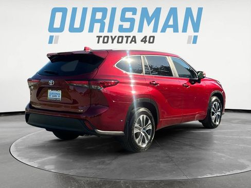 Used 2023 Toyota Highlander XLE FWD image 7