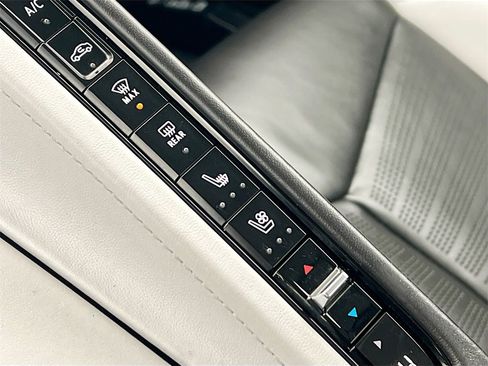 Used 2025 Chevrolet Corvette Stingray Premium Conv w/ Z51 Performance Package image 21