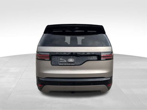 New 2024 Land Rover Discovery Dynamic SE image 8