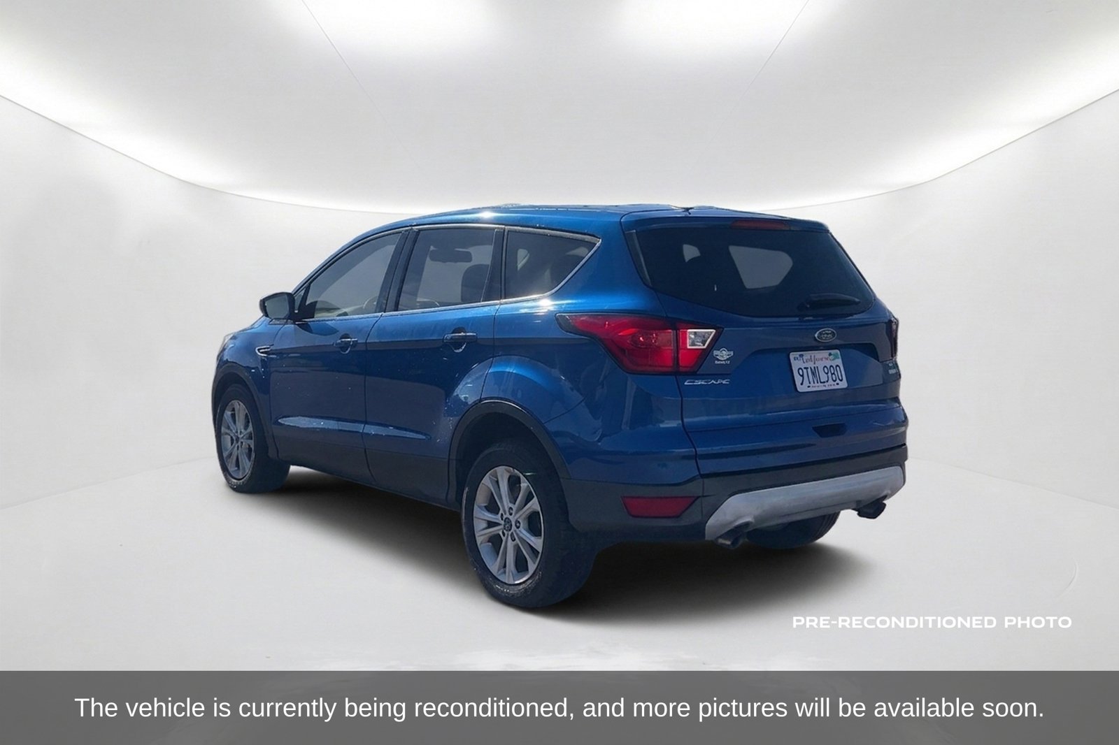Used 2019 Ford Escape SE FWD image 8