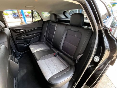 Used 2024 Chevrolet Trax LT FWD image 21
