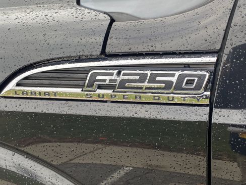 Used 2011 Ford F250 Lariat w/ Lariat Interior Pkg image 17