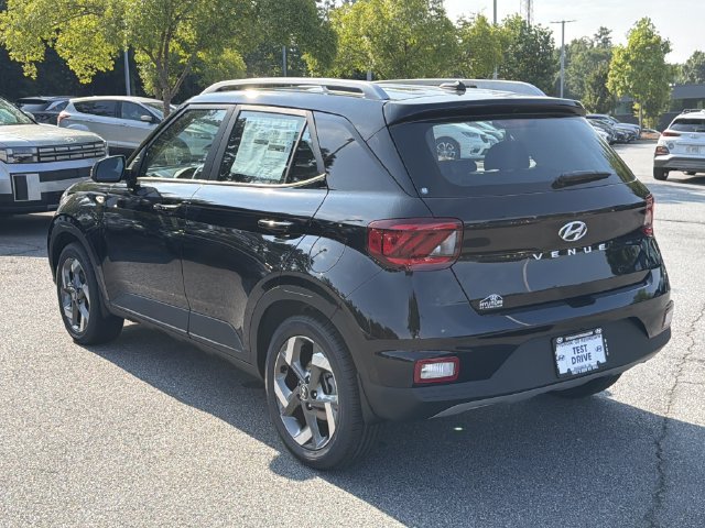 New 2026 Hyundai Venue SEL FWD image 6