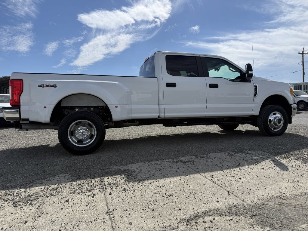 Used 2017 Ford F350 XL w/ Power Equipment Group AWD/4WD image 5