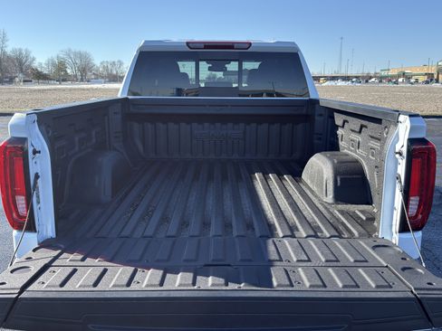 New 2026 GMC Sierra 1500 SLT w/ SLT Premium Plus Package image 10