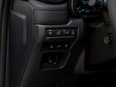 Used 2025 Toyota Land Cruiser image 61