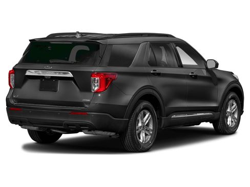 Used 2021 Ford Explorer XLT w/ Equipment Group 202A AWD/4WD image 3