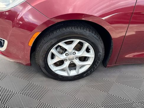 Used 2017 Chrysler Pacifica Touring Plus w/ Tire & Wheel Group image 35