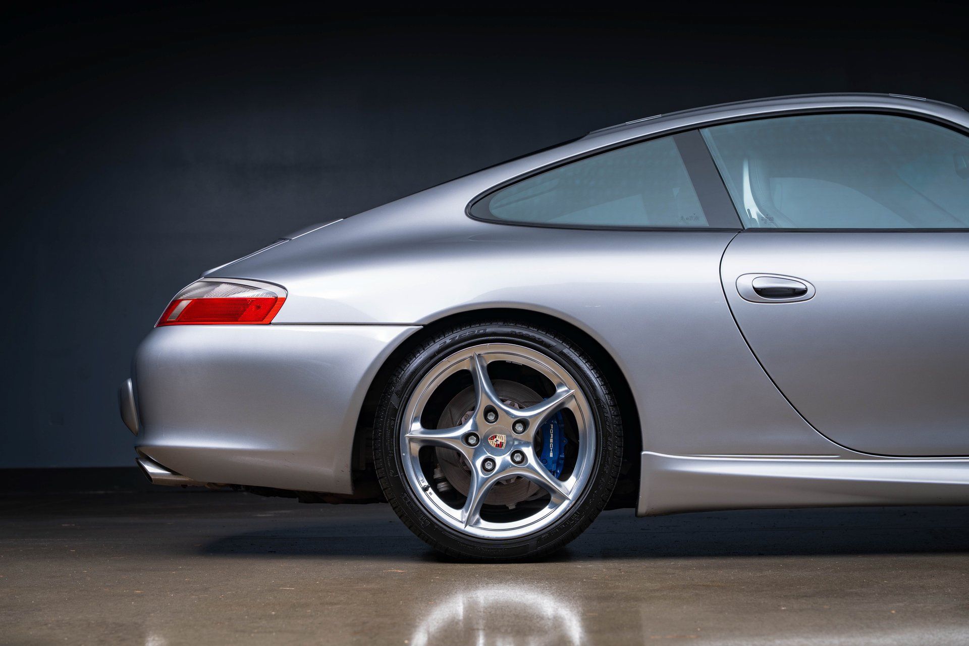 Used 2004 Porsche 911 40th Anniversary RWD image 22