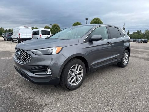 Used 2024 Ford Edge SEL w/ Convenience Package AWD/4WD image 2