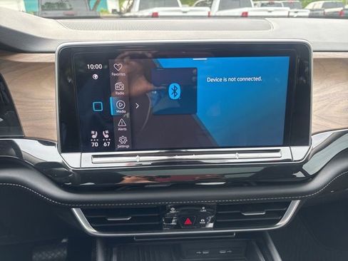 Used 2025 Volkswagen Atlas SE w/ Panoramic Sunroof Package image 31