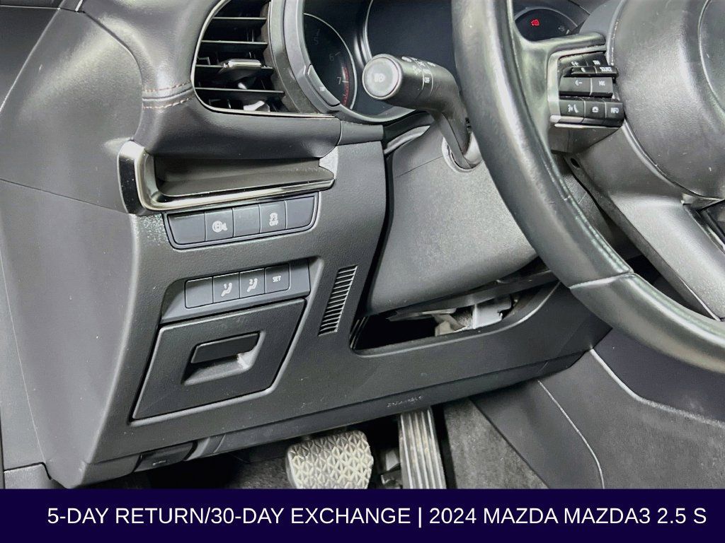 Used 2024 MAZDA MAZDA3 s FWD image 12