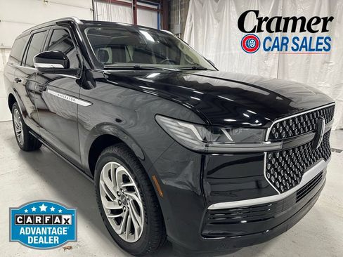 Used 2025 Lincoln Navigator Reserve AWD/4WD image 1
