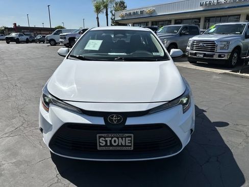 Used 2024 Toyota Corolla LE FWD image 2