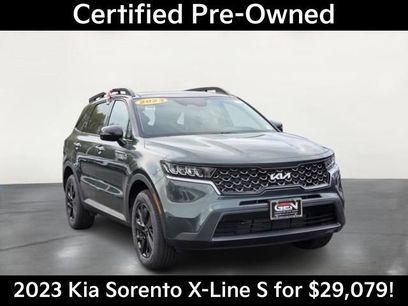 Used 2023 Kia Sorento S w/ Panoramic Sunroof Package