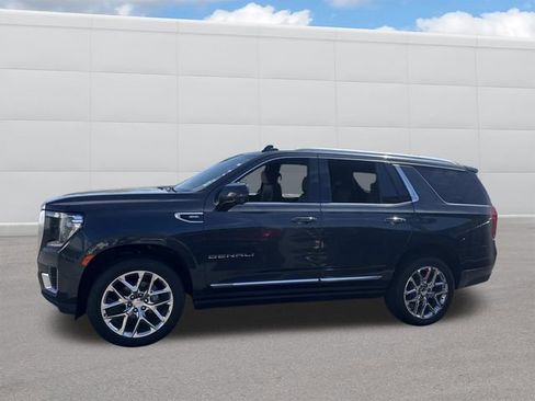 Used 2021 GMC Yukon Denali w/ Denali Premium Package AWD/4WD image 2