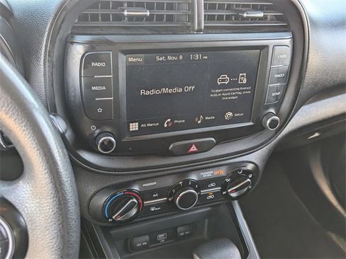 Used 2022 Kia Soul LX w/ Technology Package image 28