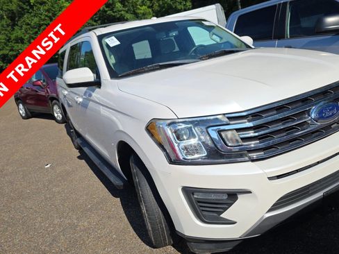Used 2018 Ford Expedition Max XLT w/ Cargo Package RWD image 5
