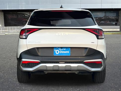 Used 2023 Kia Sportage LX image 7