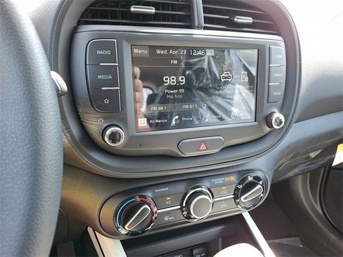 New 2025 Kia Soul LX w/ LX Technology Package image 11