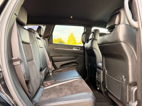 Used 2021 Jeep Grand Cherokee Laredo X AWD/4WD image 18