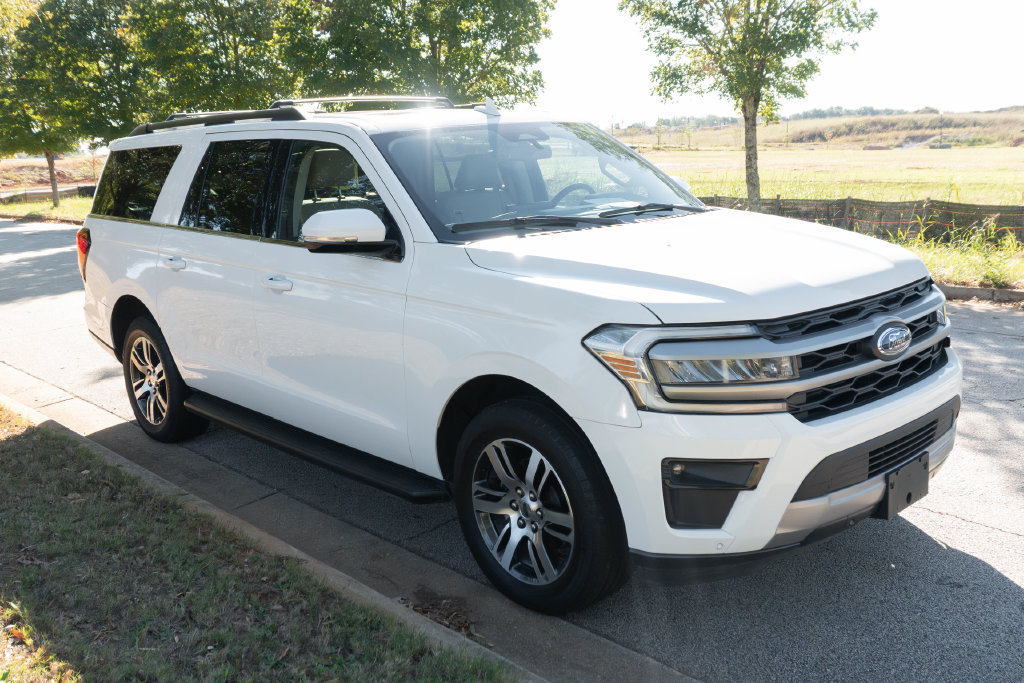 Used 2024 Ford Expedition Max XLT RWD image 4