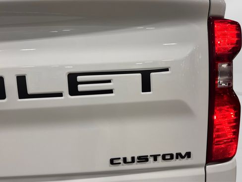 Used 2023 Chevrolet Silverado 1500 Custom image 43