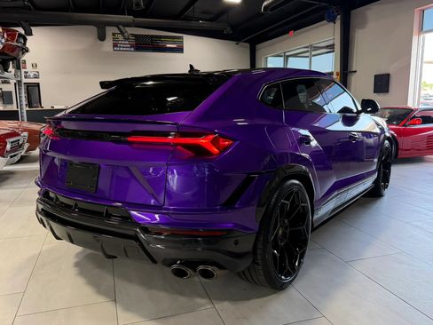 Used 2024 Lamborghini Urus Performante AWD/4WD image 13