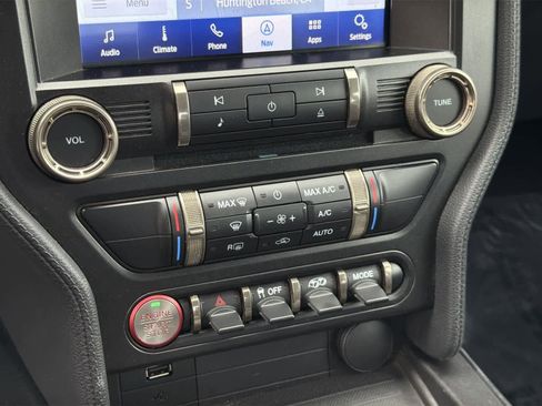 Used 2020 Ford Mustang Shelby GT500 w/ Technology Package image 15