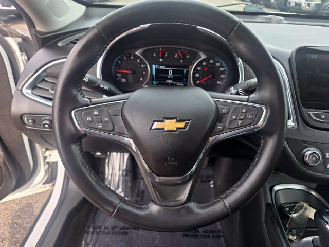 Used 2018 Chevrolet Malibu LT FWD image 25