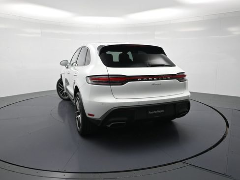 Certified 2026 Porsche Macan AWD/4WD image 27
